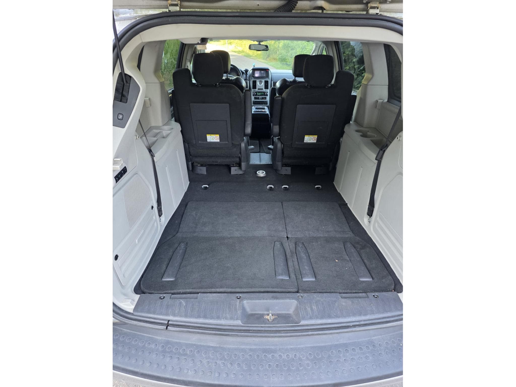Chrysler Grand Voyager 2.8 CRD Limited Aut. 7 places (2010) - Foto 8