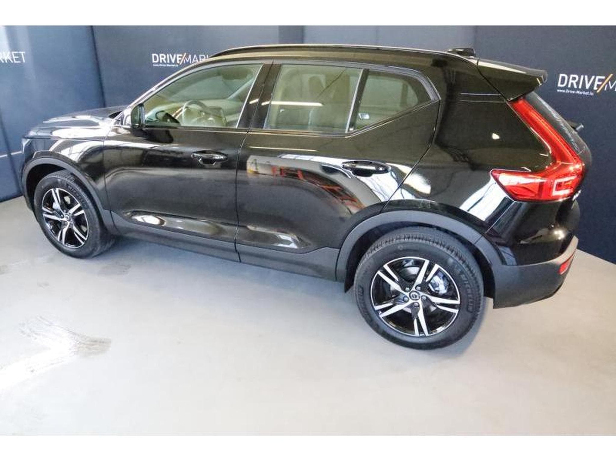 Volvo XC40 Plus (2025) - Foto 22