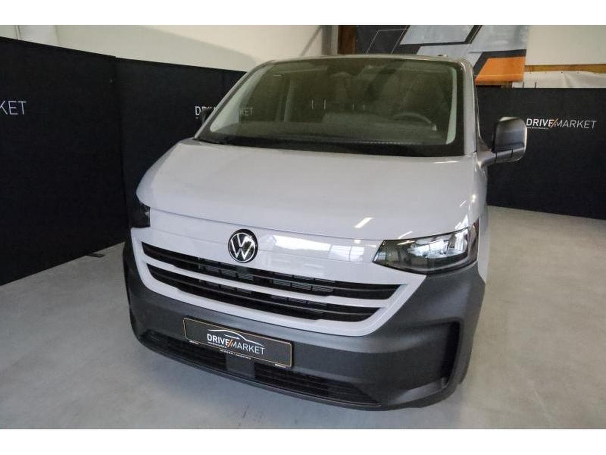 VW T7 Fourgon Court (2025) - Photo 37