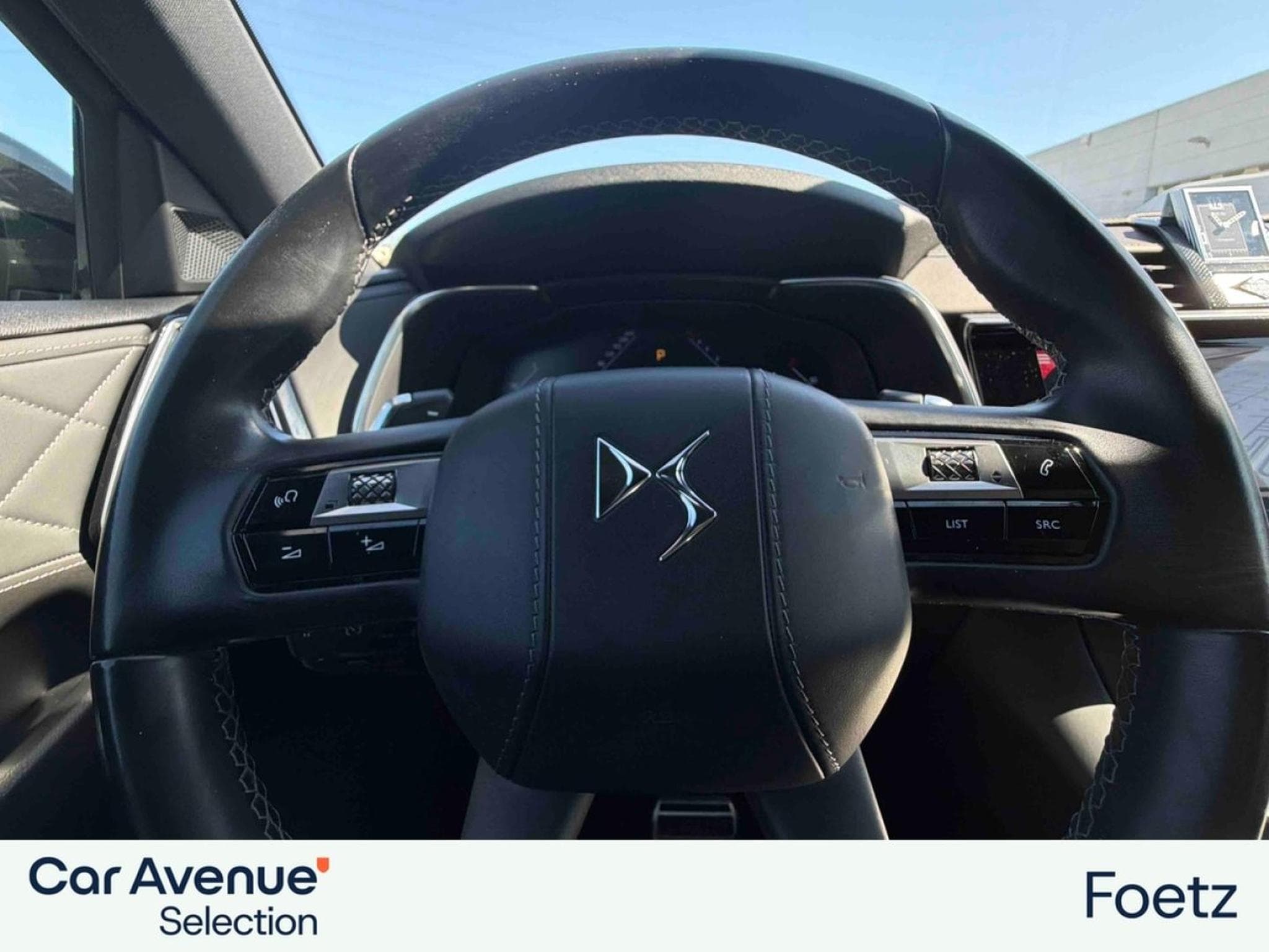 DS Automobiles DS7 BlueHDi 130ch Ligne Noire Automatique (2022) - Foto 12