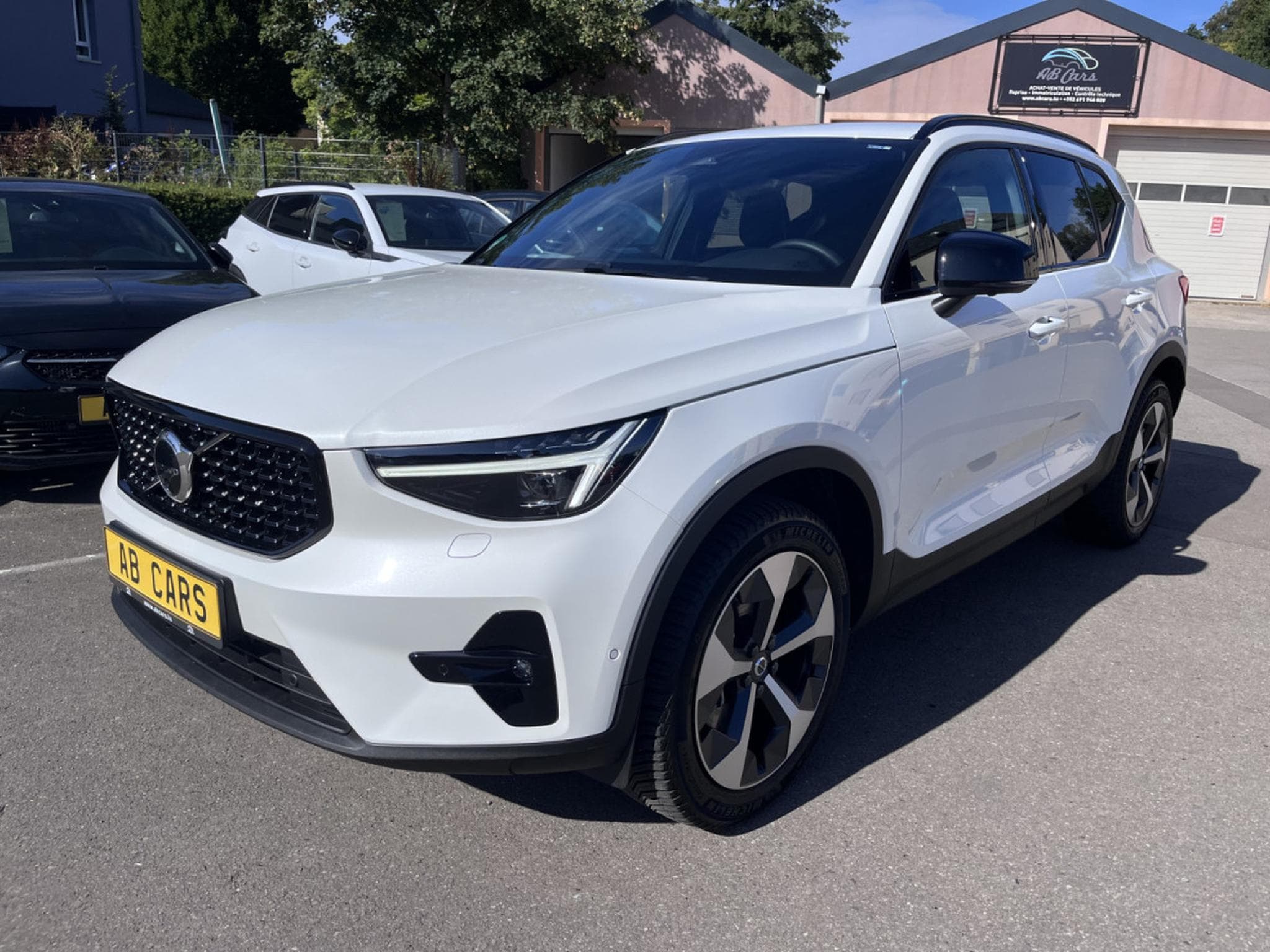 Volvo XC40 B3 Plus Dark DCT (2025) - Foto 29