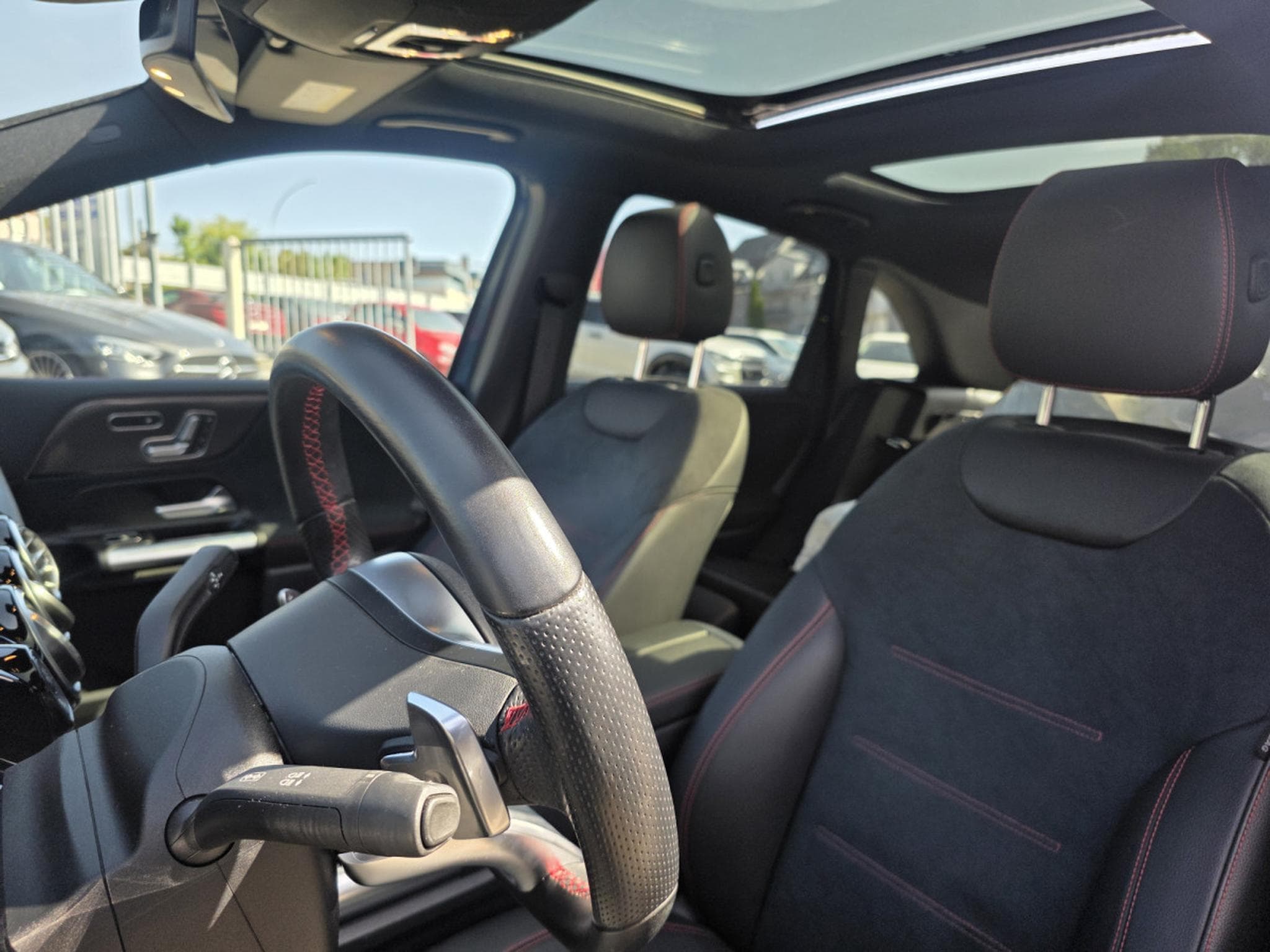 Mercedes B 220 B 220 AMG 4 Matic Pano GPS 1 Main (2019) - Foto 10