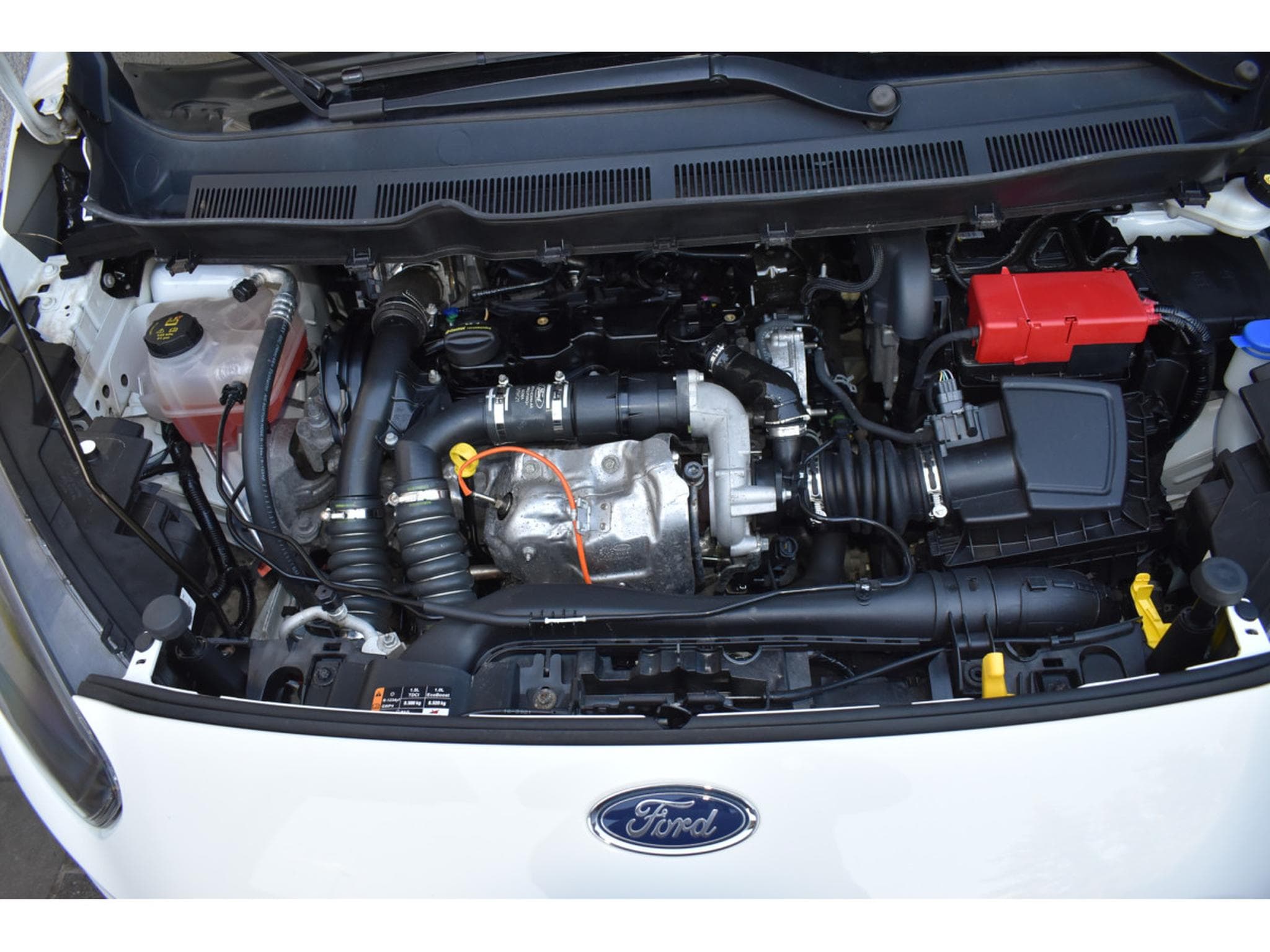 Ford Tourneo Trend 1,5 Duratorq TDCi 5 places Airco (2021) - Foto 16