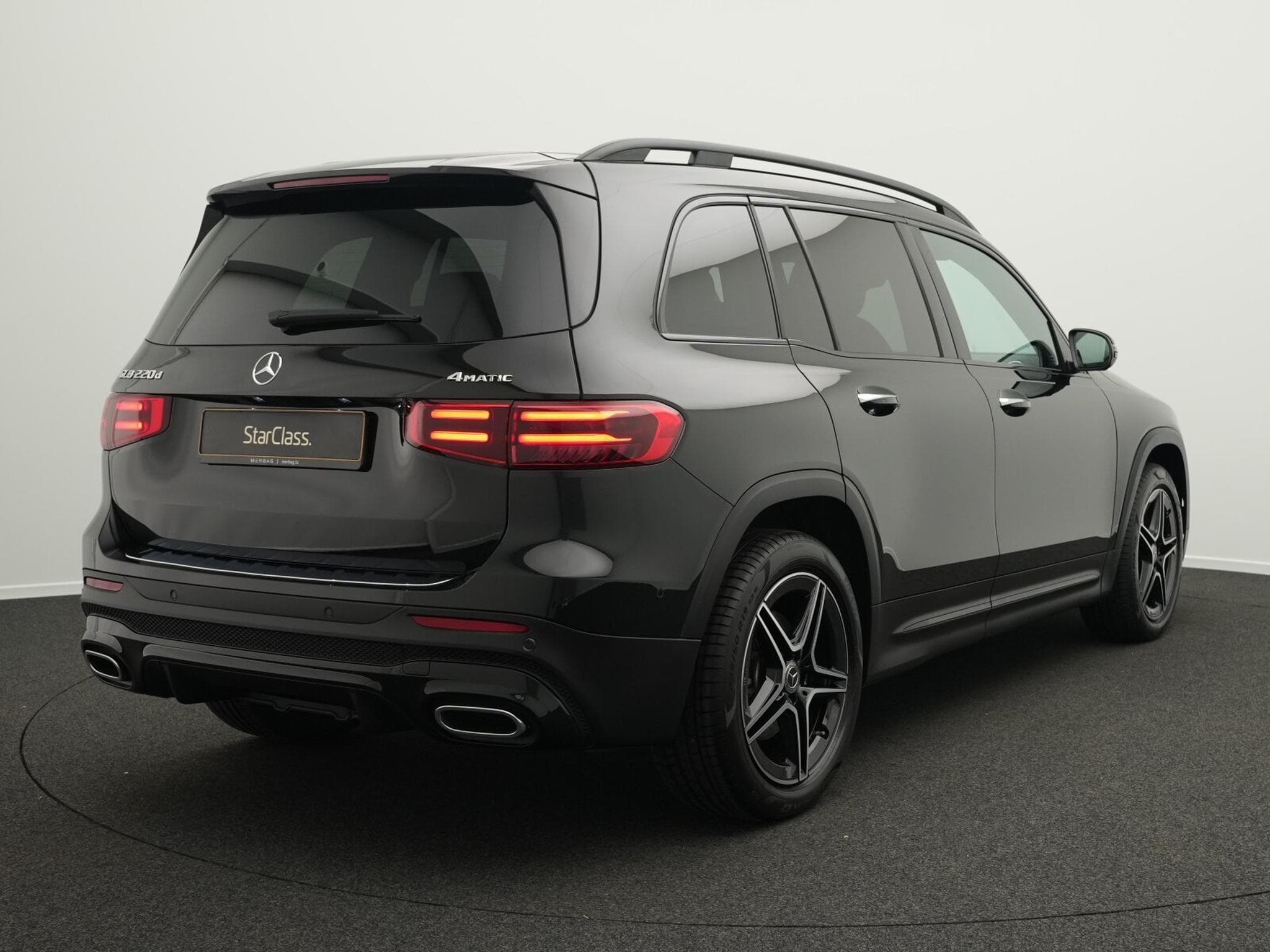 Mercedes GLB 220 d 4MATIC AMG-Line Pano+Kamera+Night (2024) - Foto 3