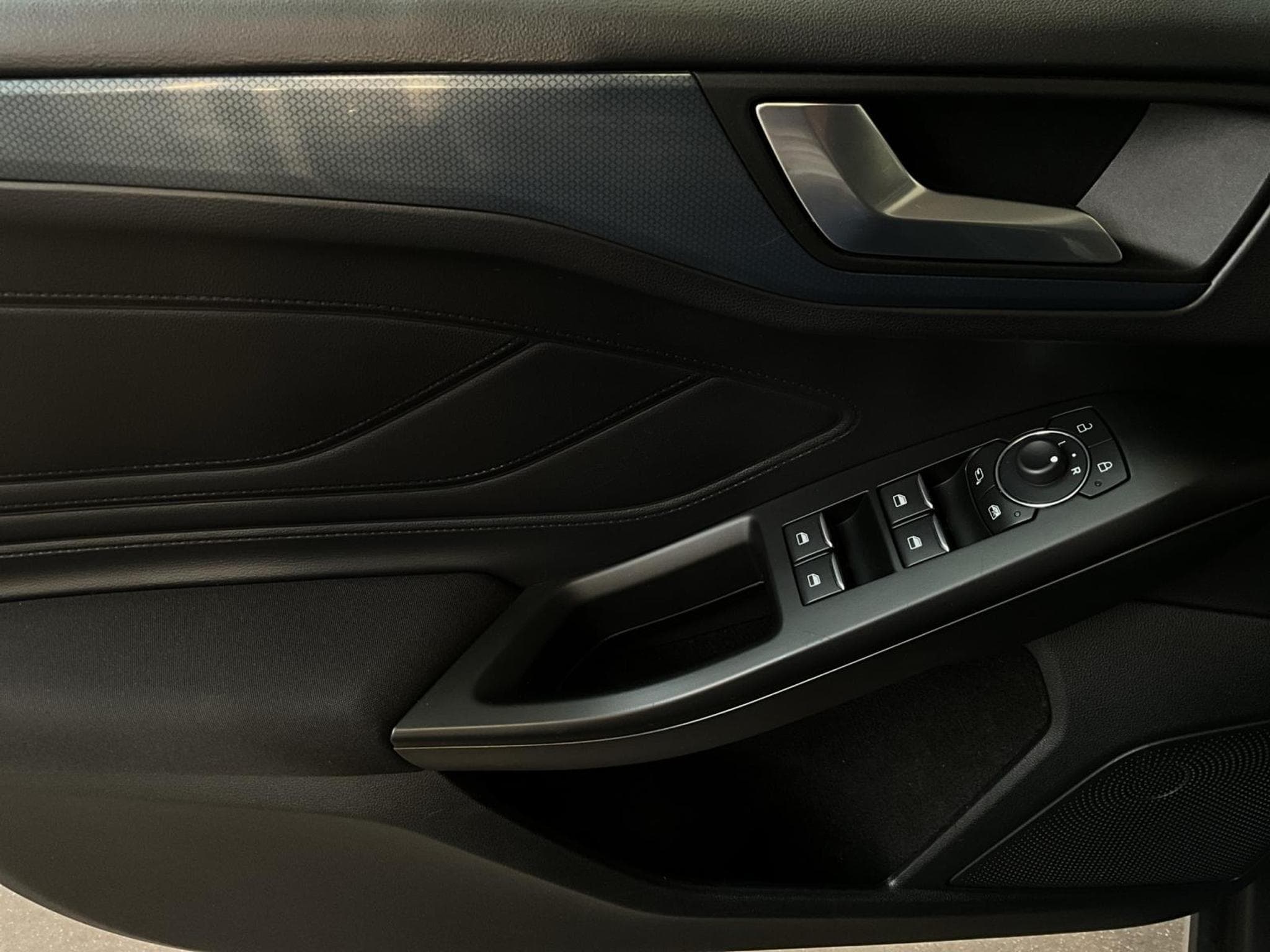 Ford Focus Combi+ACTIVE+LED+NAVI+CarPlay (2023) - Foto 14
