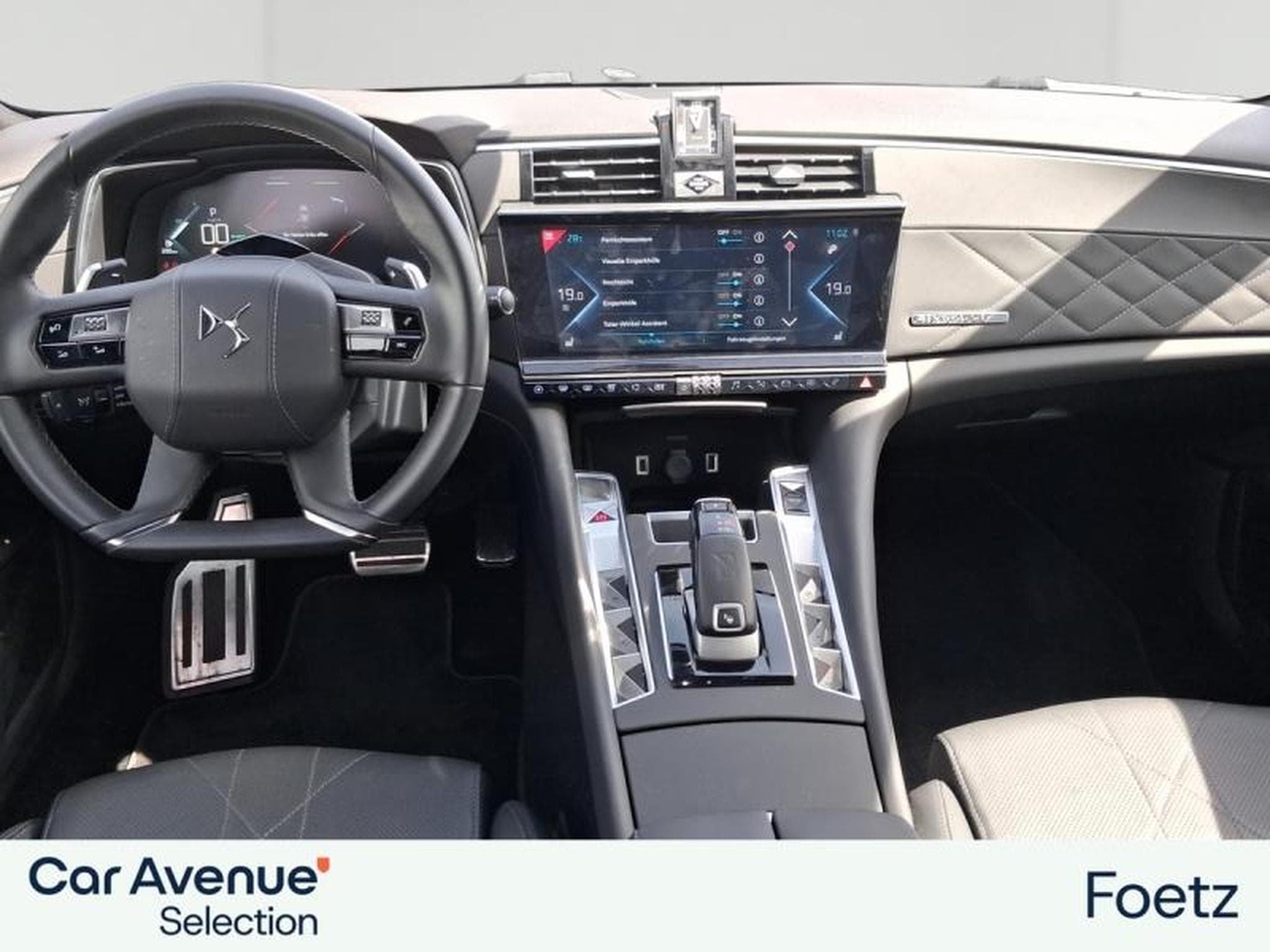 DS Automobiles DS9 Hybrid E-Tense 225ch Rivoli+ (2021) - Foto 3