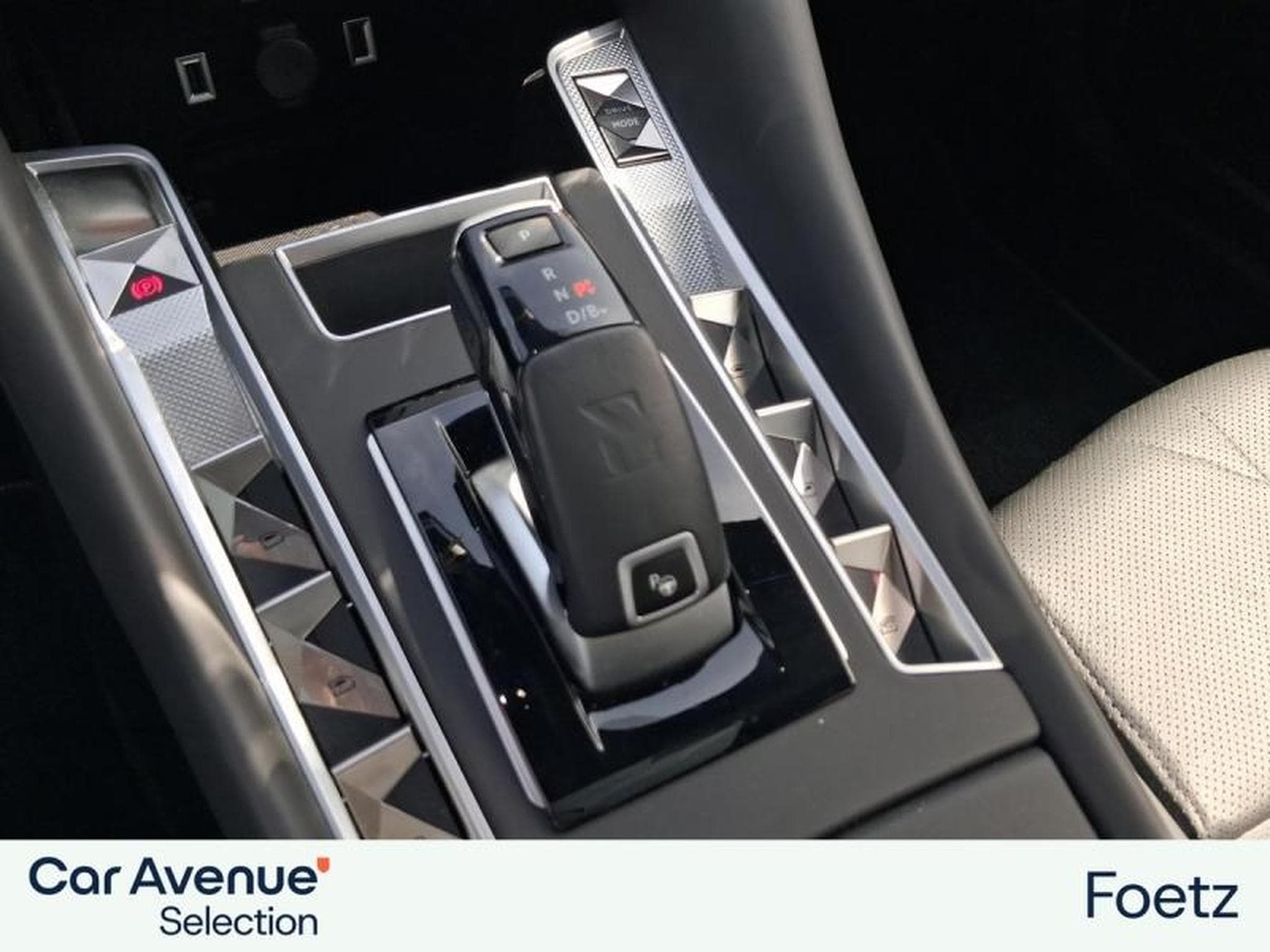 DS Automobiles DS9 Hybrid E-Tense 225ch Rivoli+ (2021) - Foto 9