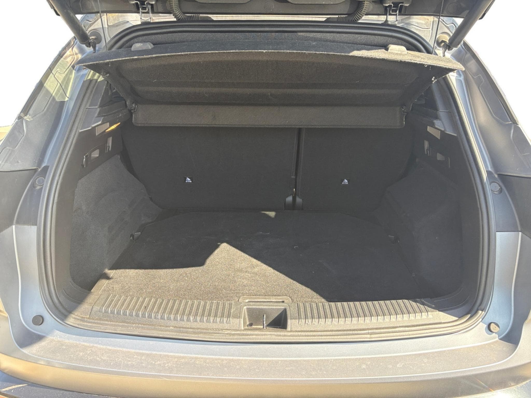 Renault Austral 1.3 TCe MHEV Techno Esprit Alpine160 EDC (2023) - Foto 11