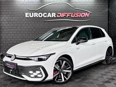 VW Golf (2025) - Photo 1