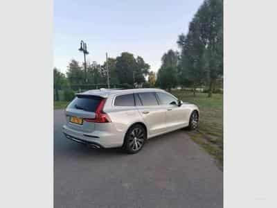 Volvo V60 2.0 D3 150 Geartronic (2019) - Photo 2