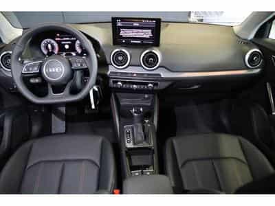 Audi Q2 35 TFSI S Tronic (2024) - Foto 2