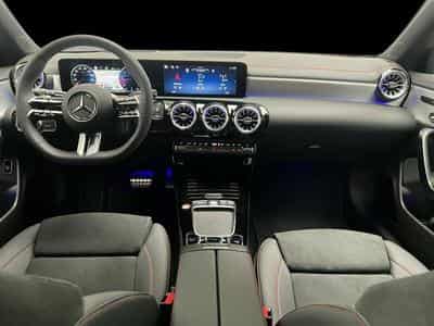 Mercedes CLA 200 CLA 200 d Shooting Brake AMG-Line Premium Plus (2025) - Foto 10