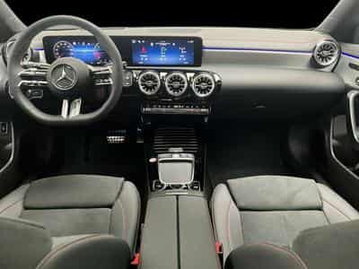 Mercedes CLA 200 CLA 200 d Shooting Brake AMG-Line Premium Plus (2025) - Foto 10