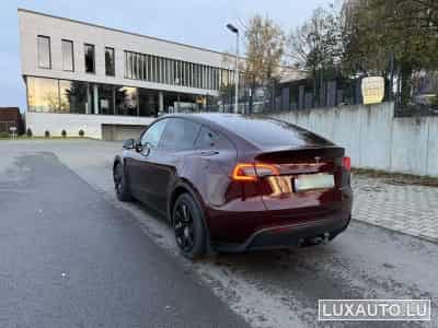 Tesla Model Y Long Range with Tow Hitch (2024) - Foto 6