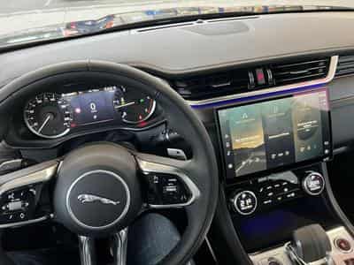 Jaguar F-Pace (2022) - Photo 8