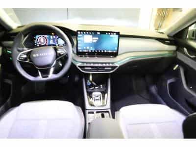 Skoda Octavia Selection (2025) - Foto 2