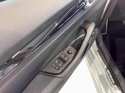 Skoda Octavia RS (2025) - Foto 14