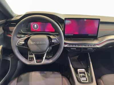 Skoda Octavia RS (2025) - Foto 9
