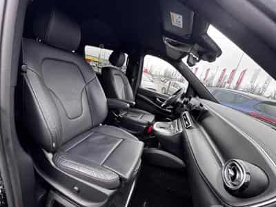 Mercedes V EXCLUSIVE EXTRA LONGUE L3 4MATIC AIRMATIC 2.0L 237CV (2025) - Foto 9