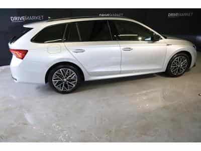 Skoda Octavia Sportline (2024) - Foto 3