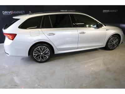 Skoda Octavia Sportline (2024) - Foto 9