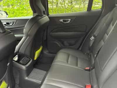 Volvo V60 T6 Plus Dark / Plug-in-Hybrid (2024) - Photo 4