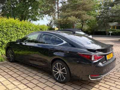 Lexus ES 300h Executive Line (2023) - Foto 3