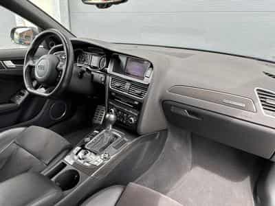 Audi RS4 (2015) - Photo 10