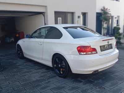 BMW 118 Coupé (2011) - Foto 1