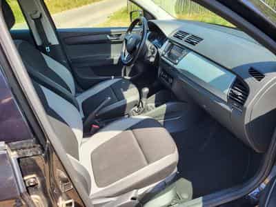 Skoda Fabia 1.4l TDI, mit neuer Batterie + 8 Reifen (2016) - Foto 10