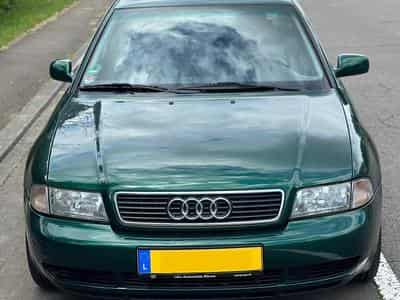 Audi A4 2.4 L V6 (1997) - Foto 1