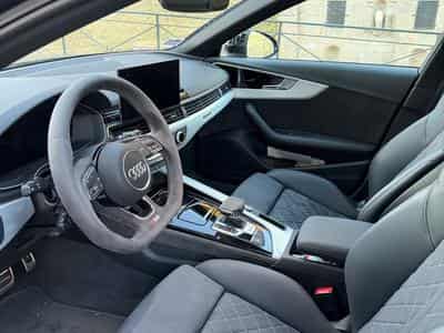 Audi RS4 (2023) - Photo 4