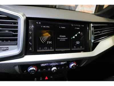 Audi Q2 35 TFSI S Tronic (2024) - Foto 5