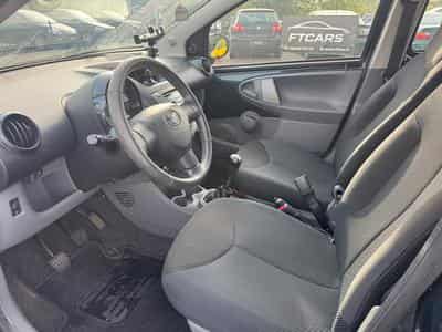 Toyota Aygo 1.0 68ch (2011) - Foto 8