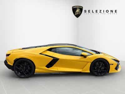 Lamborghini Revuelto 2025 (2026) - Photo 2