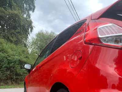 Ford Fiesta Sport redline (2016) - Foto 4