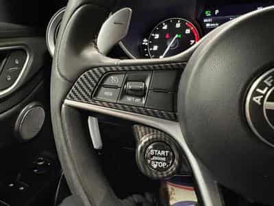 Alfa-Romeo Giulia Giulia Veloce 280 CV CUIR (2019) - Foto 8