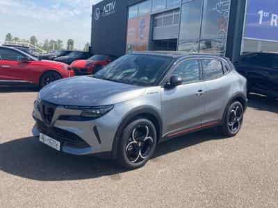 Alfa-Romeo JUNIOR 1.2 IBRIDA 145 SPECIALE E-DCT6 (2026) - Foto 1