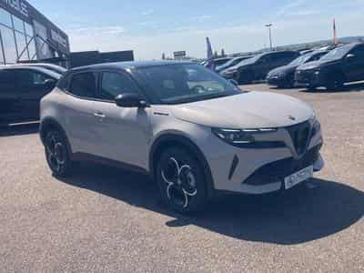 Alfa-Romeo JUNIOR 1.2 IBRIDA 145 SPECIALE E-DCT6 (2026) - Foto 2