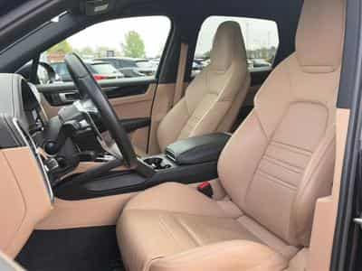 Porsche CAYENNE (9YA) 3.0 V6 462 E-HYBRID PLATINUM EDITION (2023) - Foto 11