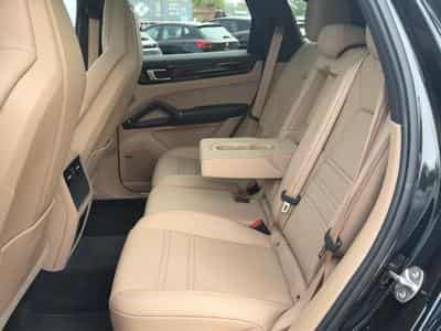 Porsche CAYENNE (9YA) 3.0 V6 462 E-HYBRID PLATINUM EDITION (2023) - Foto 13