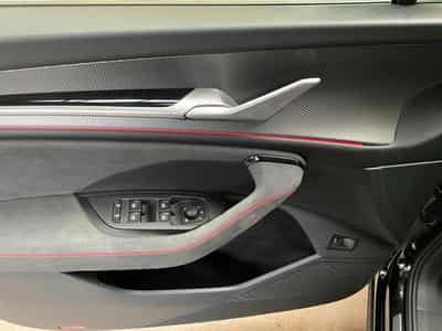 Skoda Kodiaq RS+DSG+4x4+LED+NAVI+AHK (2025) - Photo 14