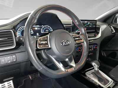 Kia ProCeed GT 1.6 T-GDI 204 DCT ISG (2021) - Photo 8