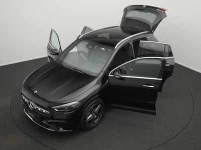 Mercedes GLA 220 4MATIC Multi+Pano+AHK+Handsfree (2025) - Foto 14
