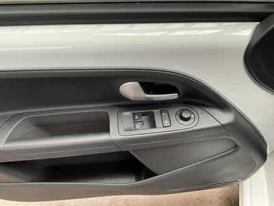 VW UP Style+P.Rangement+P.Aide+P.Confort (2022) - Photo 14