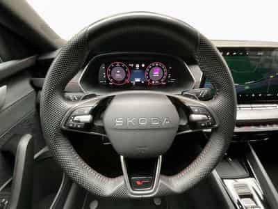 Skoda Octavia RS+DSG+DCC+Design-SUEDIA+LM18+P.Simply-Clever (2025) - Foto 10
