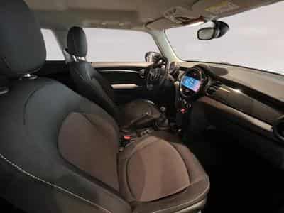 MINI Cooper Mini One (2022) - Photo 11
