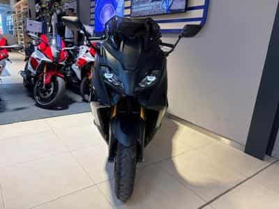 Yamaha T-Max Tech Max (2024) - Photo 4