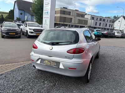 Alfa-Romeo 147 1.9 JTD (2008) - Foto 5