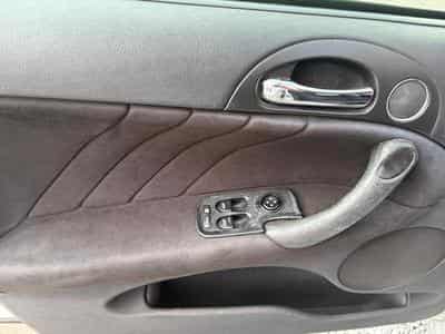 Alfa-Romeo 147 1.9 JTD (2008) - Foto 9